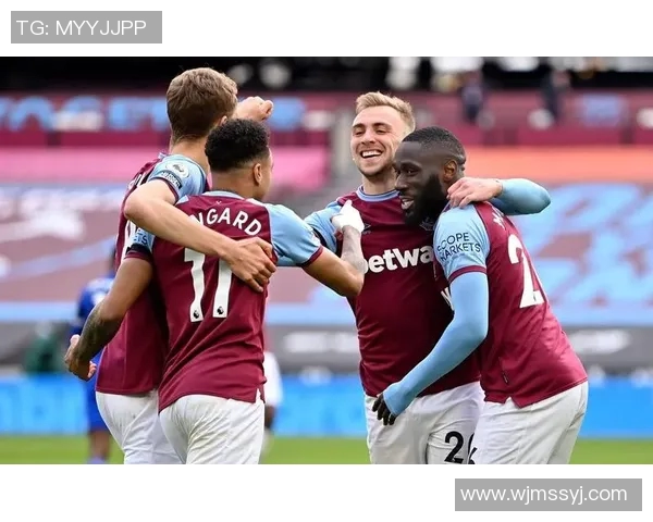 西汉姆联崛起记：从英超中游到争四热潮的背后故事